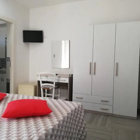 Arena Bed & Breakfast *